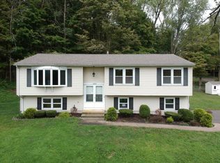 1682 Middletown Ave, Northford, CT 06472