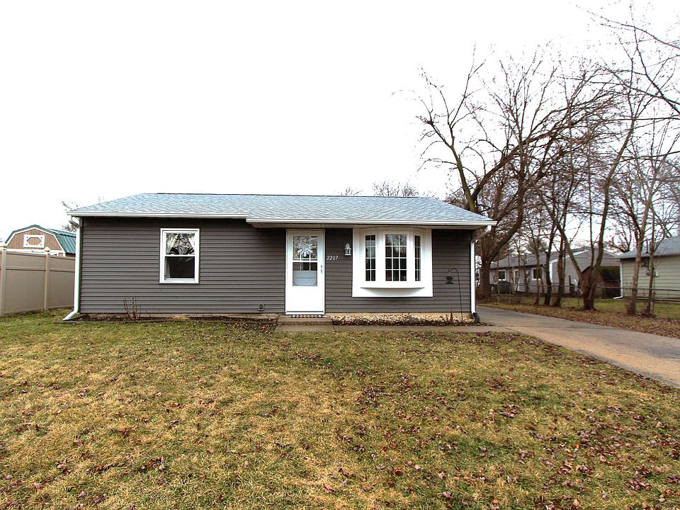 1st image of 2207 Heatherfield Dr