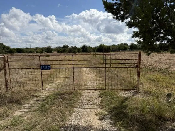 1887 Lange Rd, Harper, TX 78631