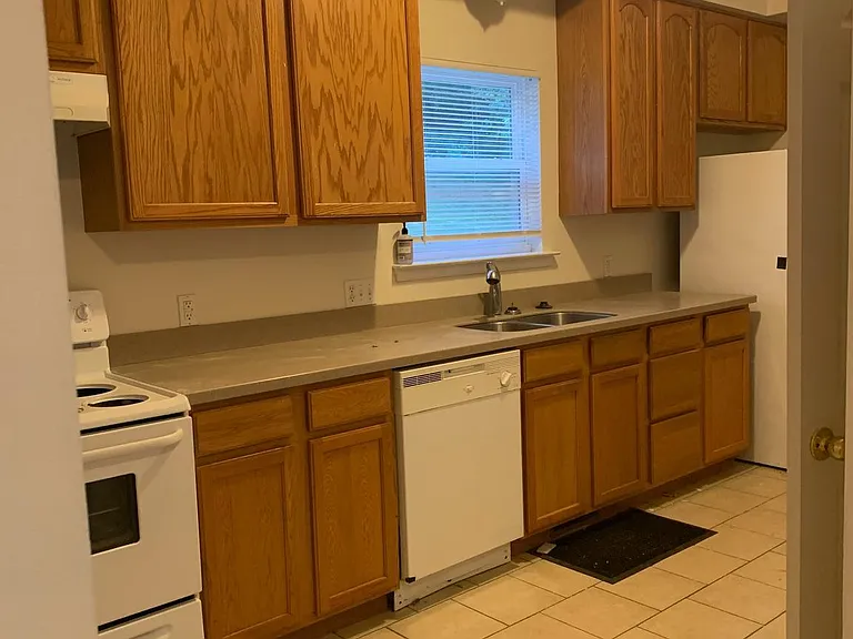 5061 Bayside Rd — Photo 8