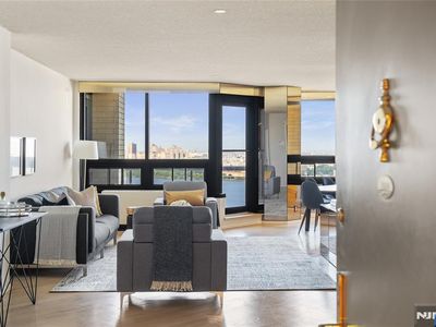 800 Palisade Ave APT 2009, Fort Lee, NJ, 07024
