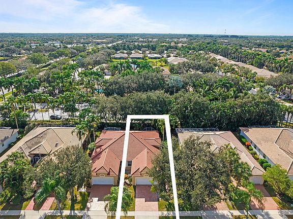 3rd image of 9523 Crescent View Drive N