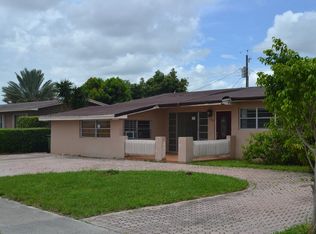 1031 W 55th Pl, Hialeah, FL 33012