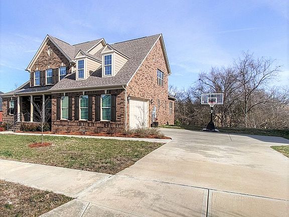 3rd image of 2017 Canyon Echo Dr