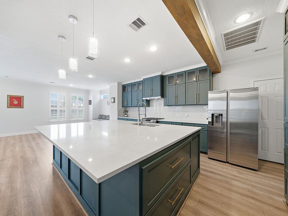 1st image of 1413 Whispering Pines Dr APT 5
