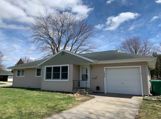 1044 Park Ave, Sycamore, IL 60178