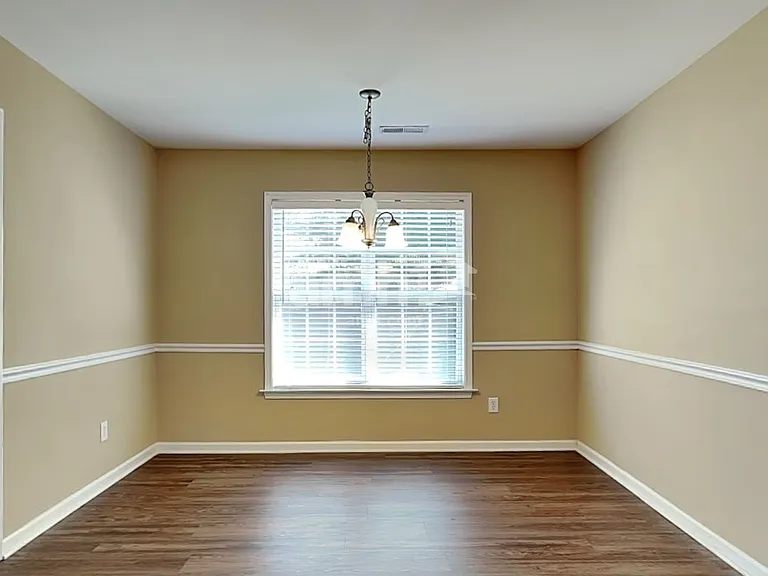 1867 Longmont Dr — Photo 7