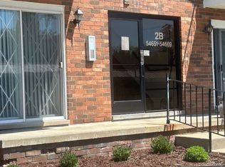 54667 Shelby Rd, Shelby Township, MI 48316