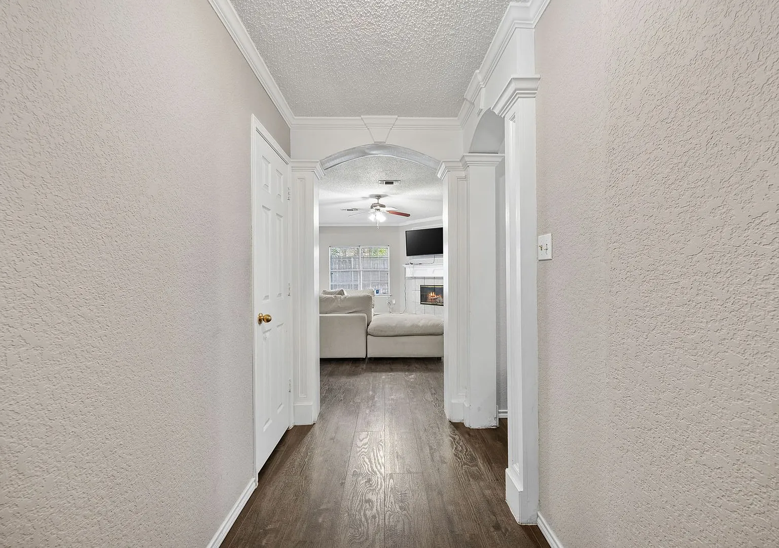 Now Available| 3 Bedroom, 2 Bath Home for Lease in Grand Prairie — Photo 3