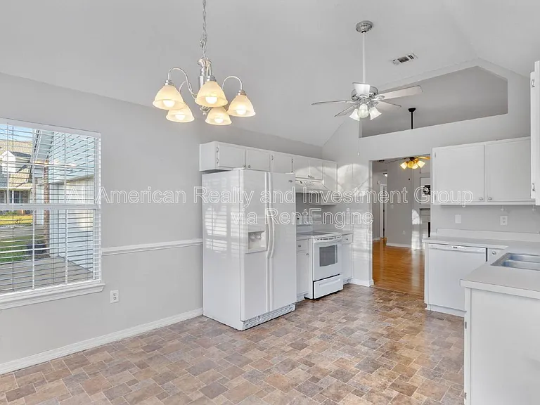 330 Brookwood Blvd — Photo 6