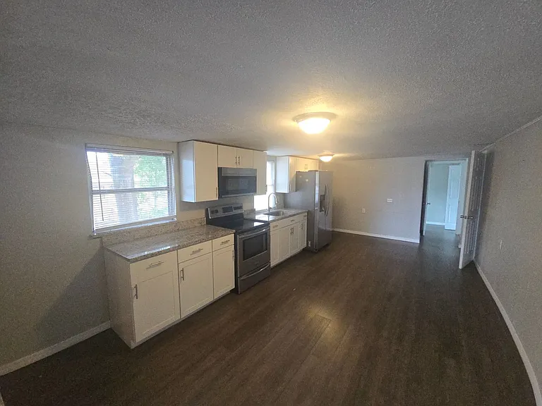 2119 Park Ave — Photo 3