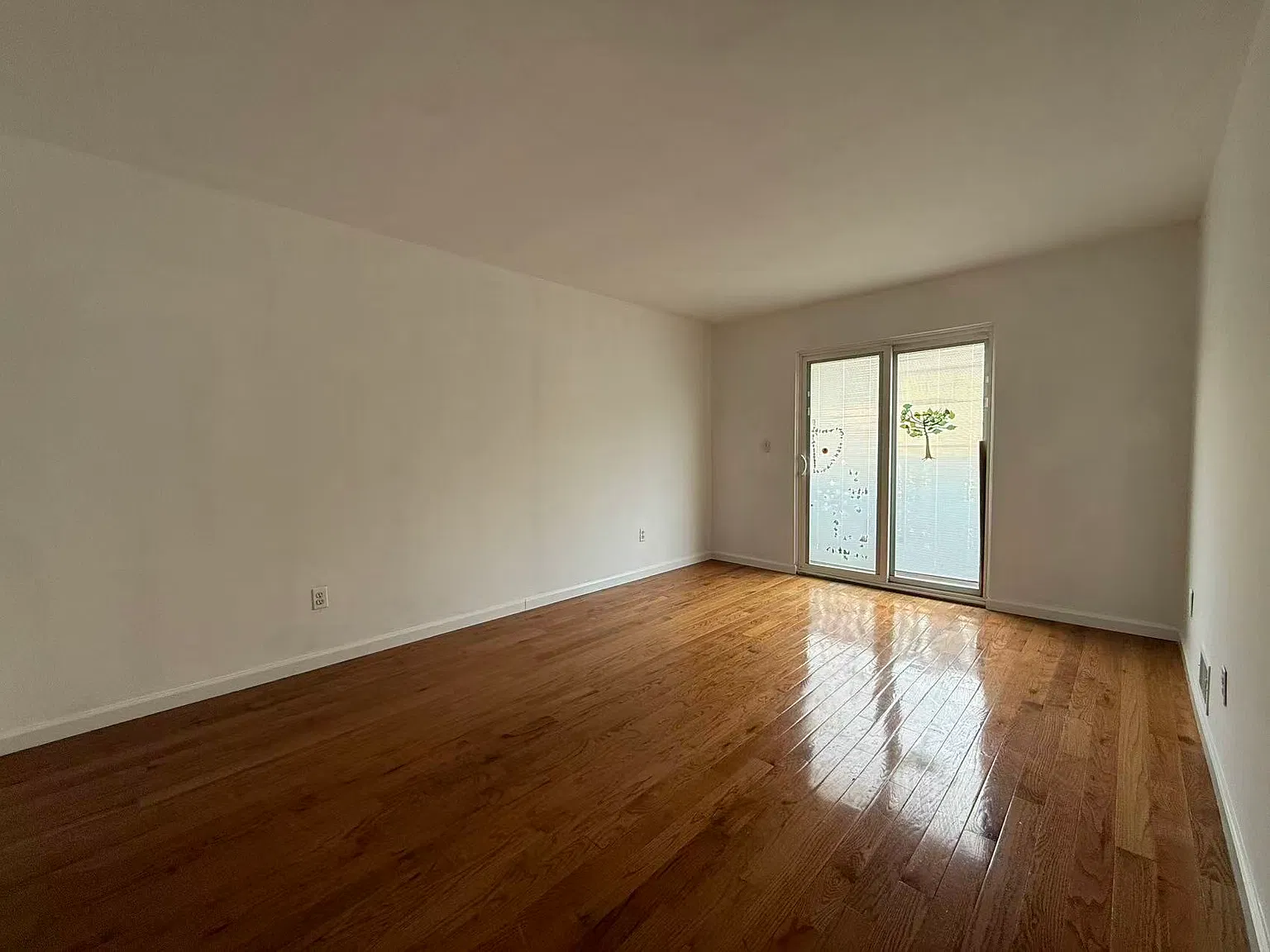 2 bed, 1114 sqft, $2,700 — Photo 4