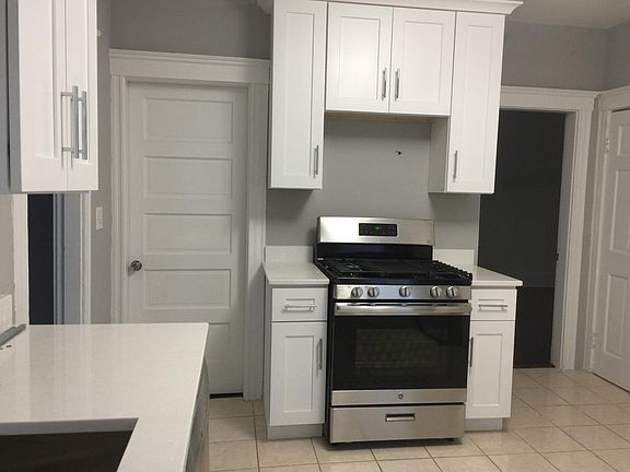 3rd image of 272 Belmont St