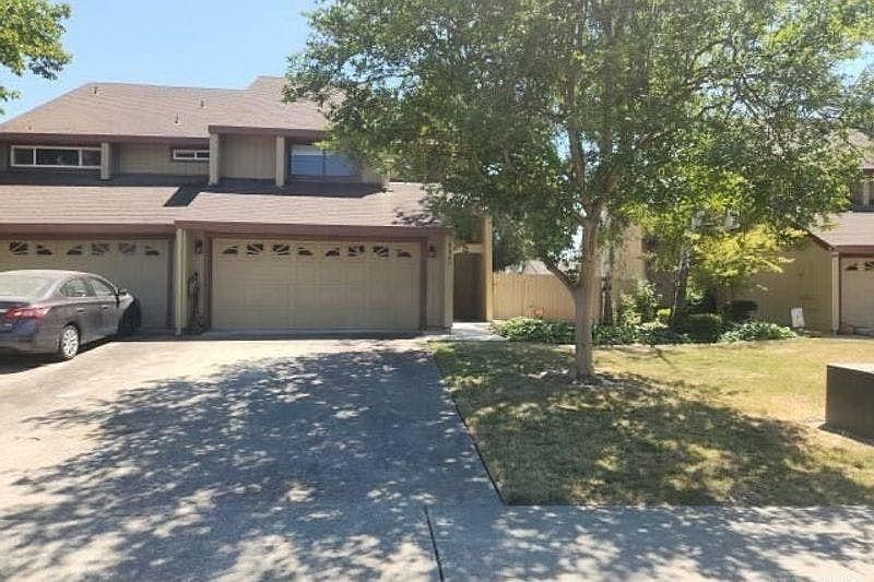 1st image of 2586 Duet Dr