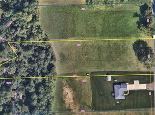 5921 Risden Rd, Vermilion, OH 44089