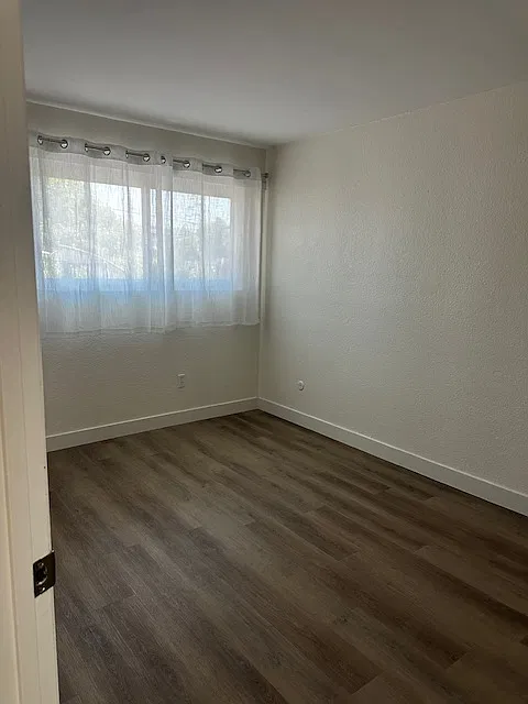 2 bed, 750 sqft, $2,200 — Photo 4