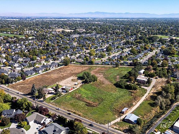 5th image of 604 S Midland Blvd