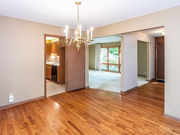 5th image of 1449 Reauville Dr