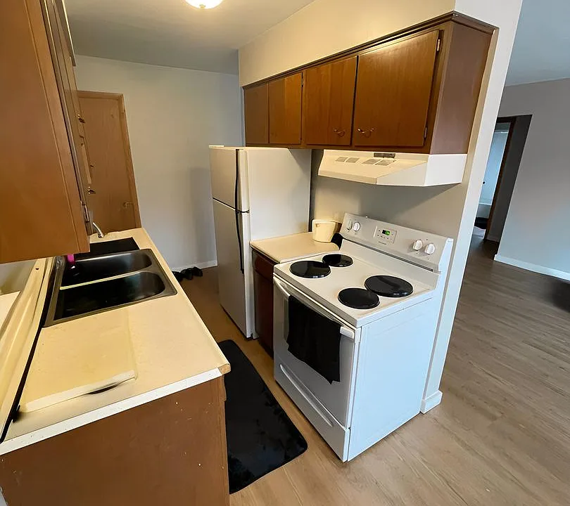 25 W Redwing St #18