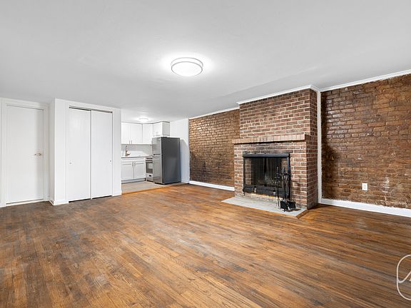 5th image of 313 W 29th St APT A