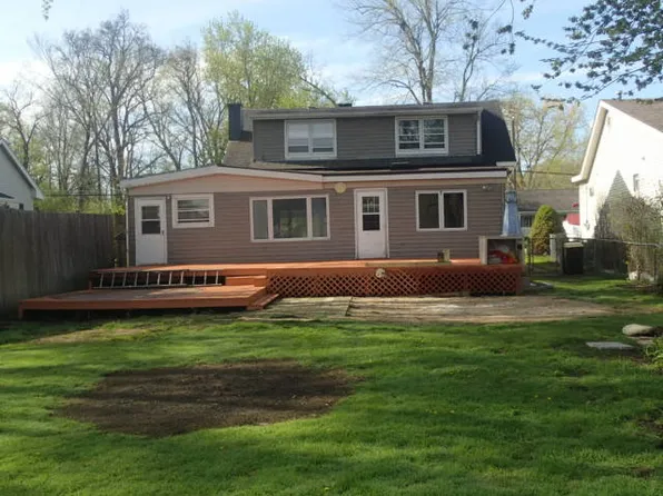 25404 W Highwoods Dr, Antioch, IL 60002