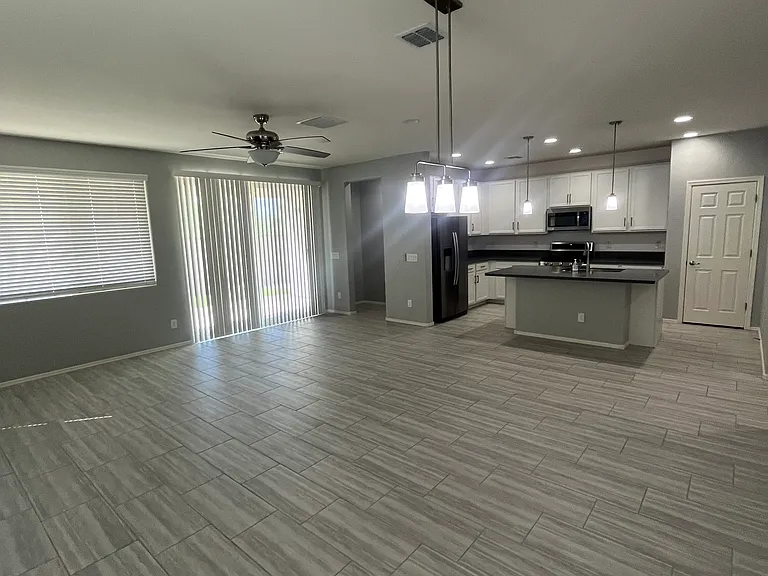 21013 W Almeria Rd — Photo 31