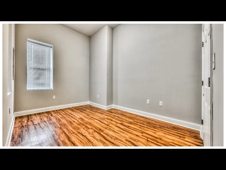 1506 Madison Ave #1 — Photo 6