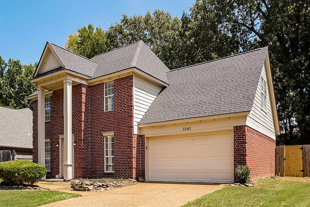 4 bed, 2.5 bath, 2383 sqft, $2,675 — Photo 4