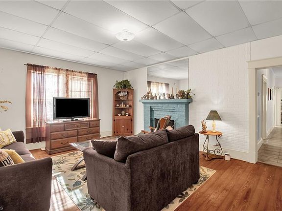 4th image of 416 S Fayetteville St