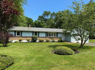 11 Carlen Dr, Northford, CT 06472