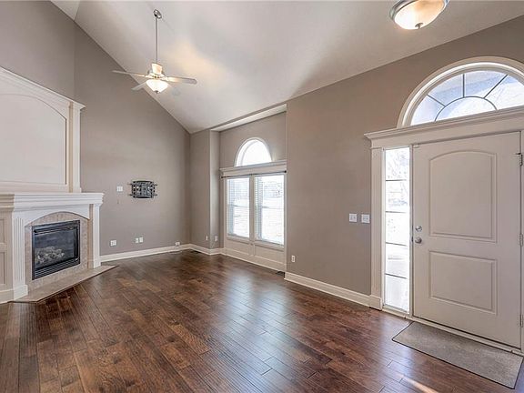 5th image of 2308 NE Overland Dr