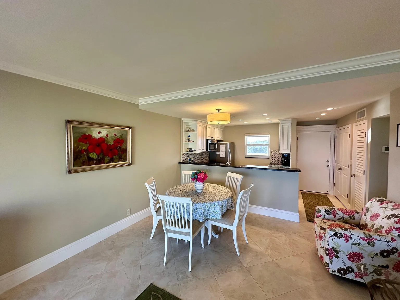 2 bed, 2.0 bath, 1130 sqft, $6,700 — Photo 4