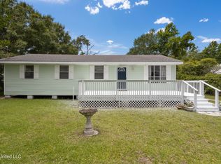 631 Saint Joseph St, Waveland, MS 39576