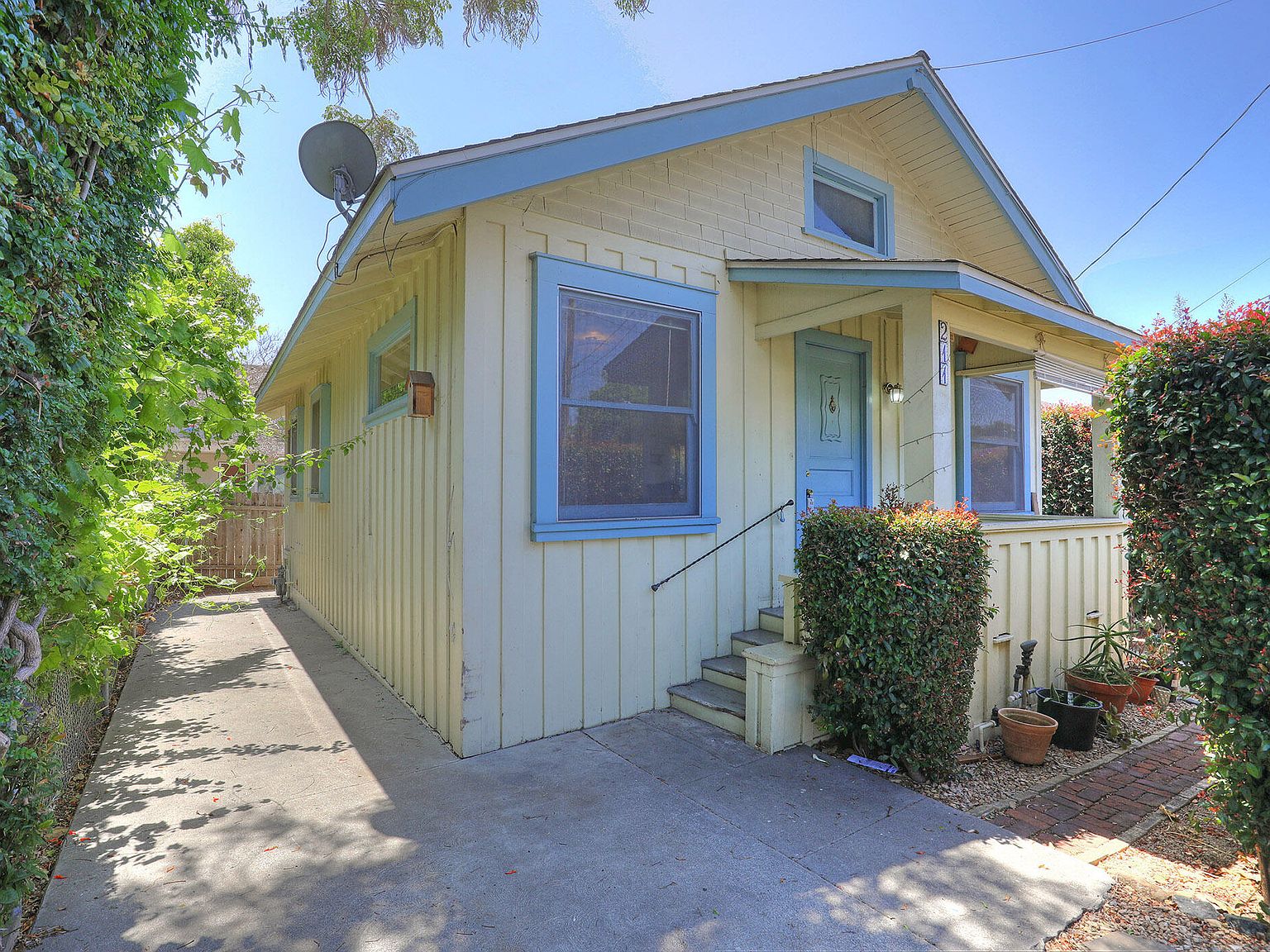 211 W Micheltorena St, Santa Barbara, CA 93101 | Zillow