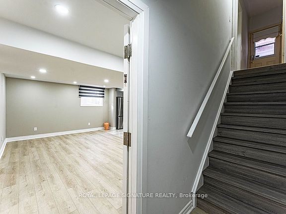 4th image of 42 Summershade St #Basement