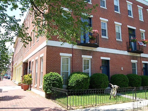 3rd image of 1806 Thames St #1B-1Ba-650Sqft
