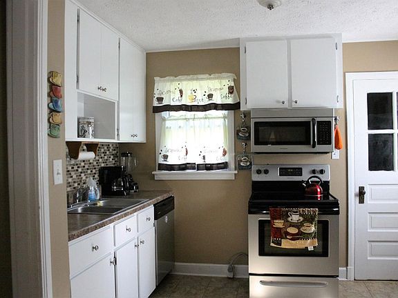 4th image of 1114 Toledo Ave