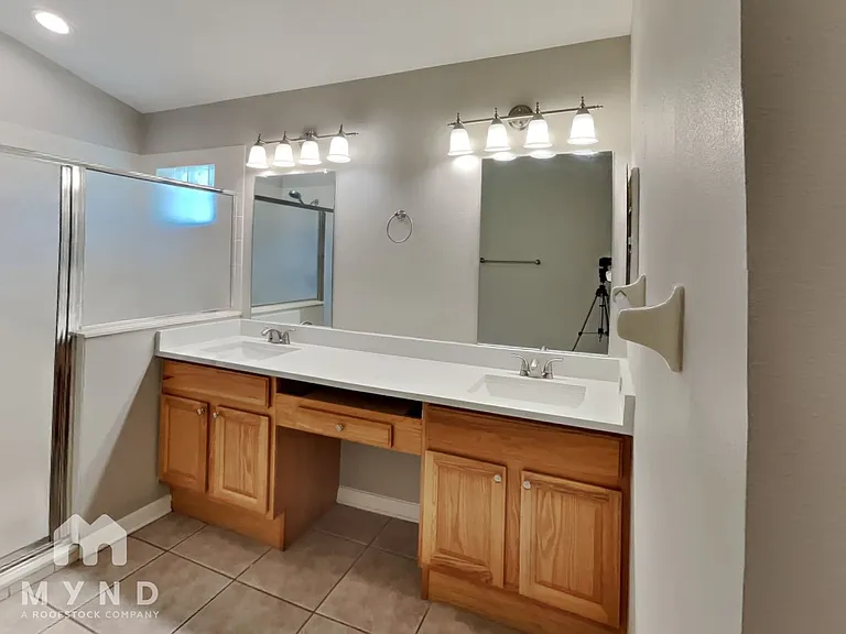 6041 Spring Creek Ct — Photo 16
