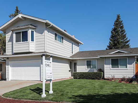 2nd image of 3233 Birchwood Ln
