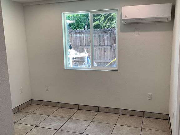4th image of 109 E Pomona Ave Unit 2
