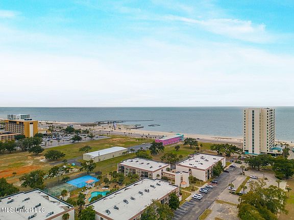 3rd image of 2046 Beach Blvd APT C310