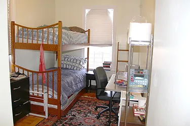 Rented by Metropolitan Brokers Inc.