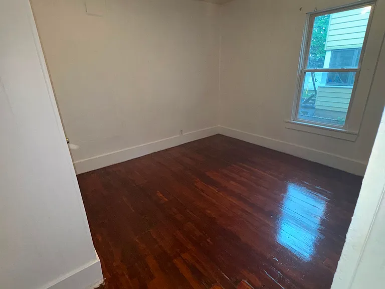16-18 Alderman St #1 — Photo 5