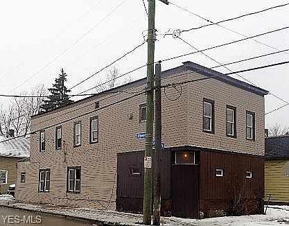 1st image of 3358 W 48th St