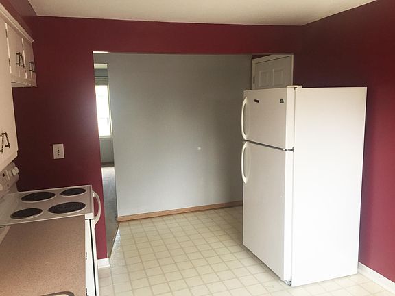 2nd image of 433 Gascoigne Dr