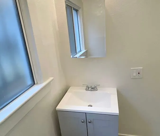 20 Brooks Ave #101 — Photo 9