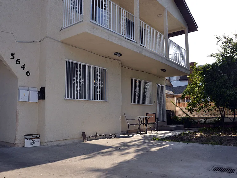 5646 La Mirada Ave #2 — Photo 21