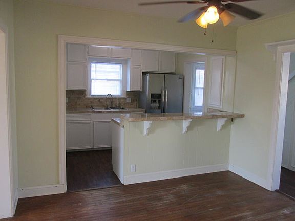 2nd image of 406 Louisiana Ave