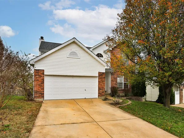 108 Hunters Green Ln, Eureka, MO 63025