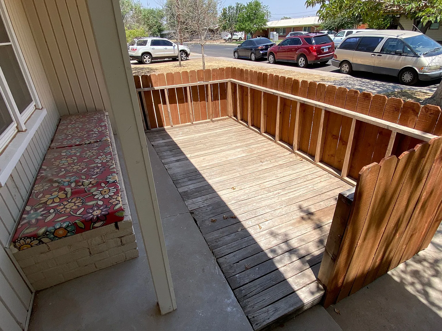 3 bed, 1.0 bath, 1098 sqft, $1,795 — Photo 2